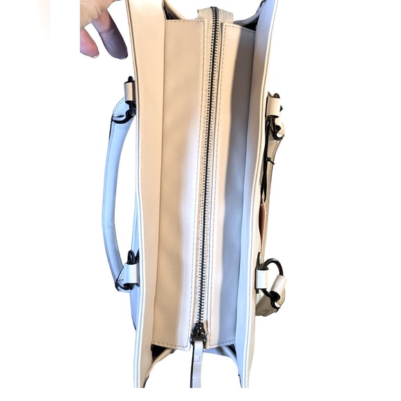 Juicy Couture NWT Cream Shoulder Tote & Black Heart Wristlet & Hair Clips (P192) - Picture 3 of 14